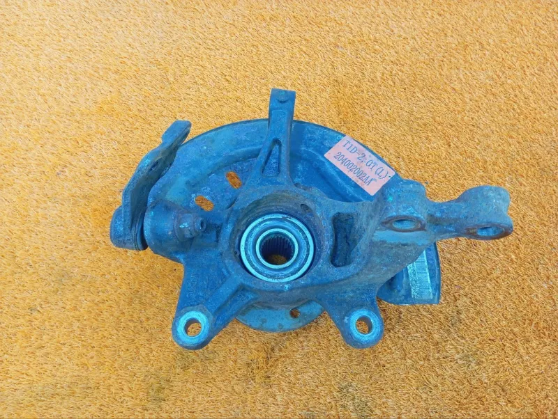 Кулак поворотный