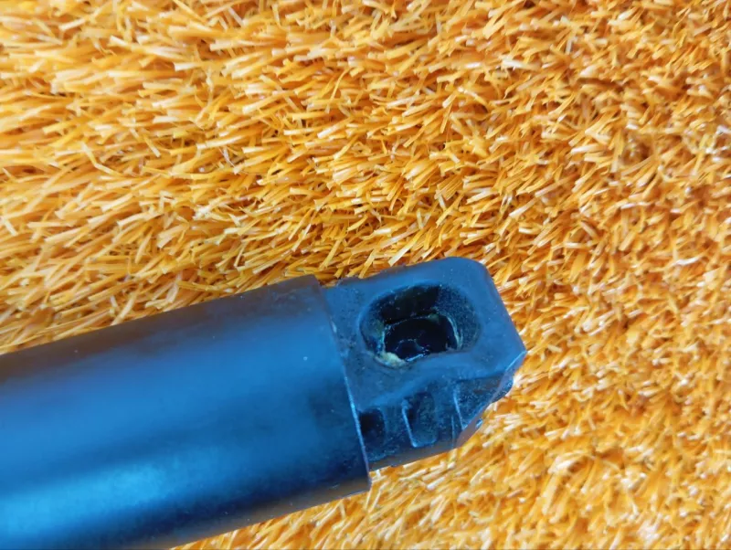 Амортизатор крышки багажника