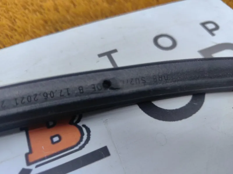 Уплотнитель двери