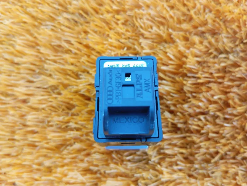 Кнопка стеклоподъемника