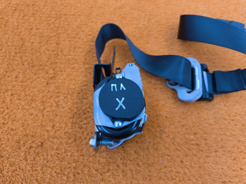 Ремень безопасности