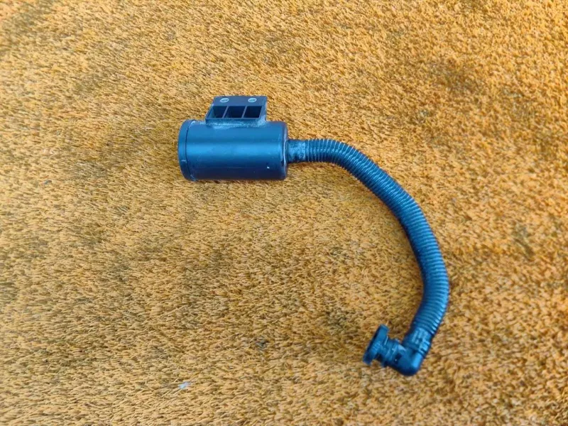 Клапан вентиляции топливного бака