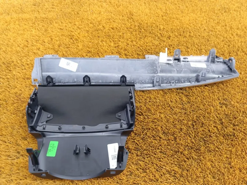 Декоративная накладка торпедо