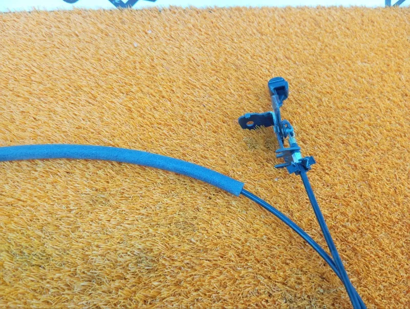 Ручка открывания бензобака