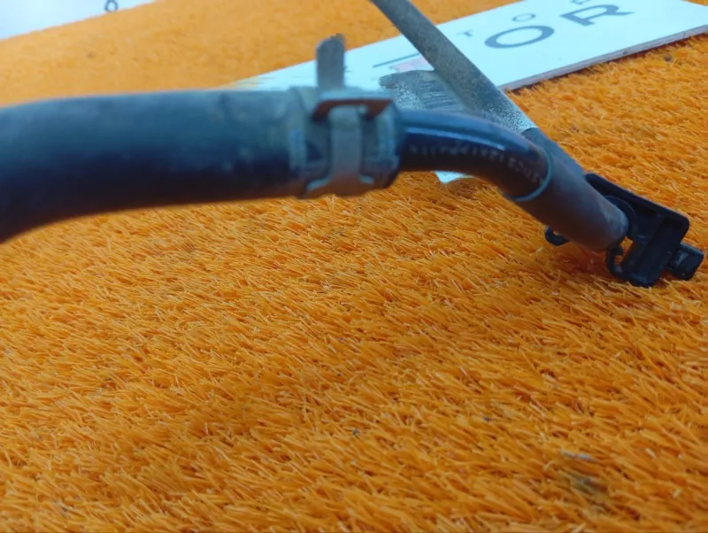 Патрубок вентиляции абсорбера