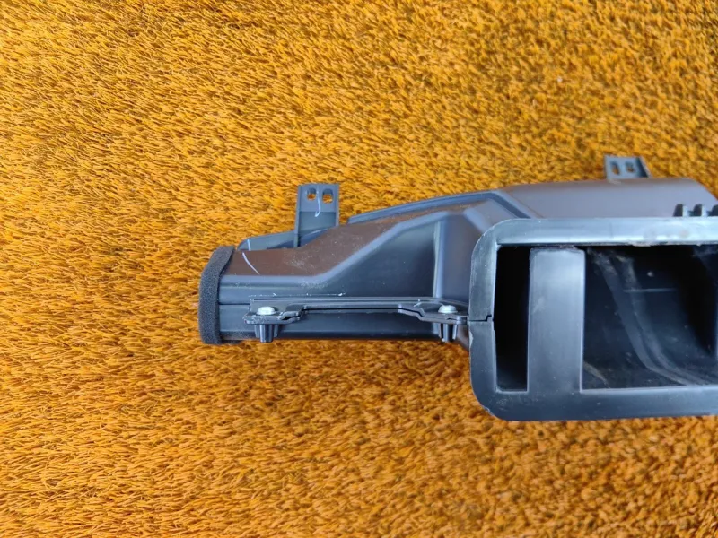 Воздуховод отопителя