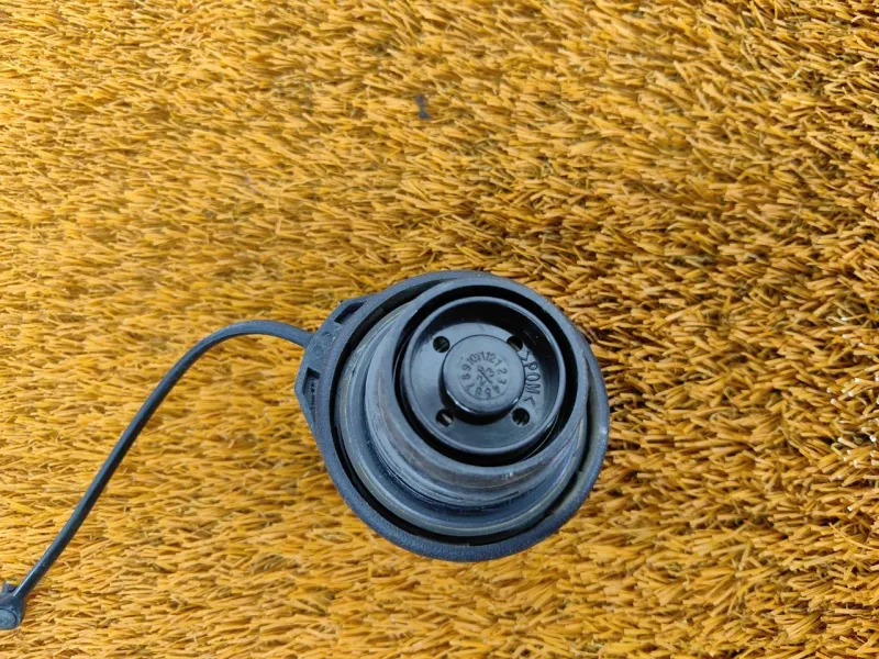 Крышка топливного бака