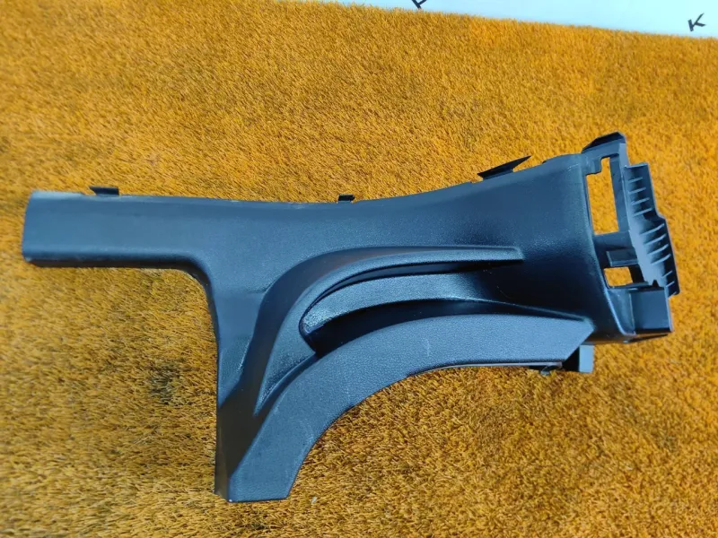 Накладка на порог салона