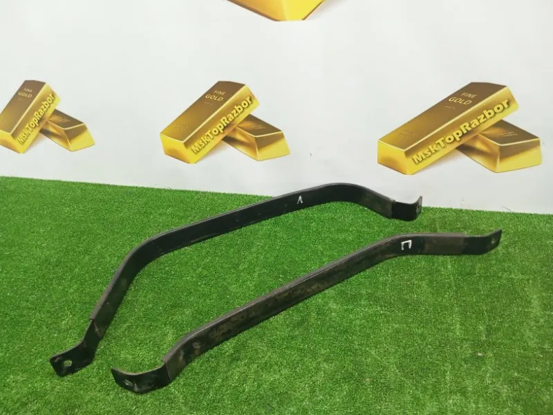 Крепление топливного бака