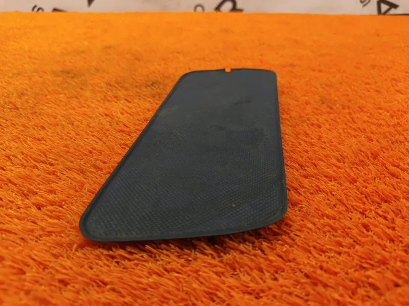 Коврик центральной консоли