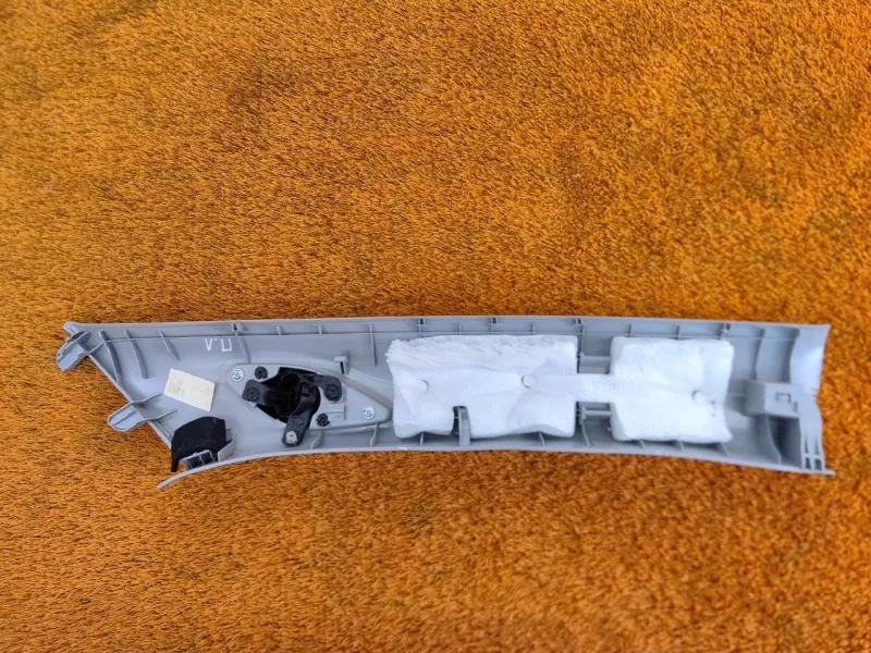 Накладка на стойку кузова