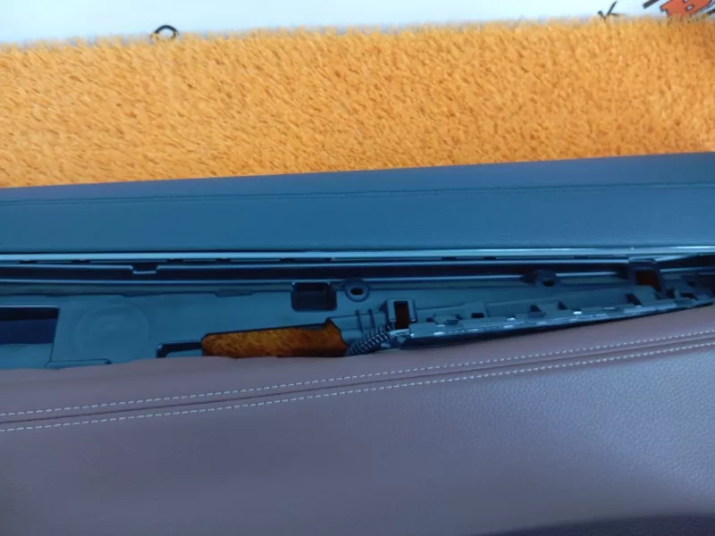 Обшивка двери