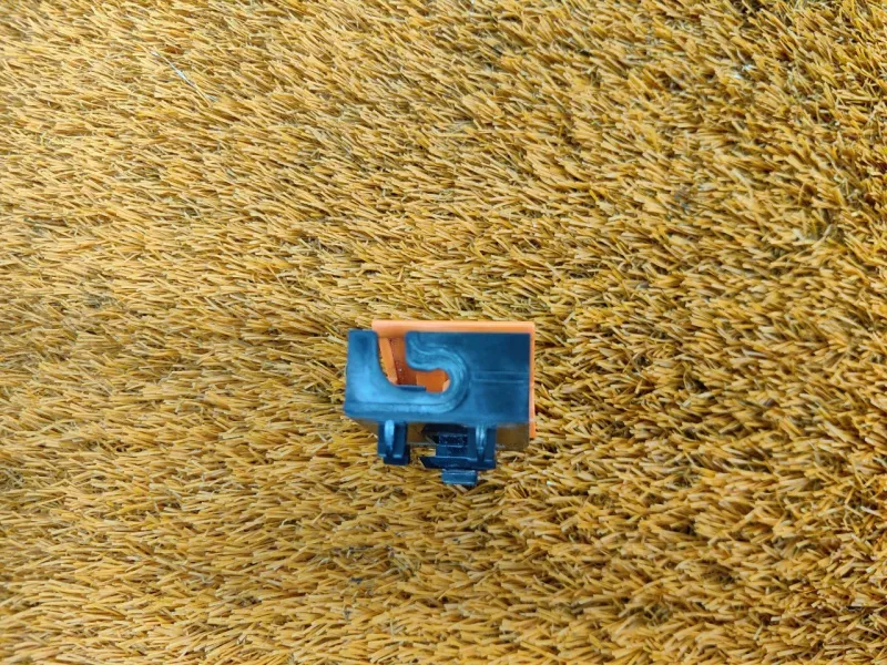 Ручка открывания капота