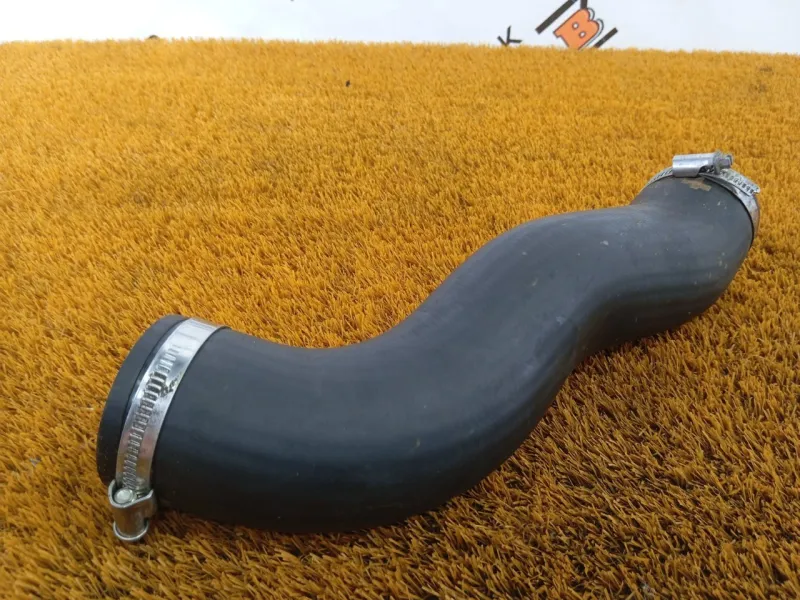 Патрубок интеркулера