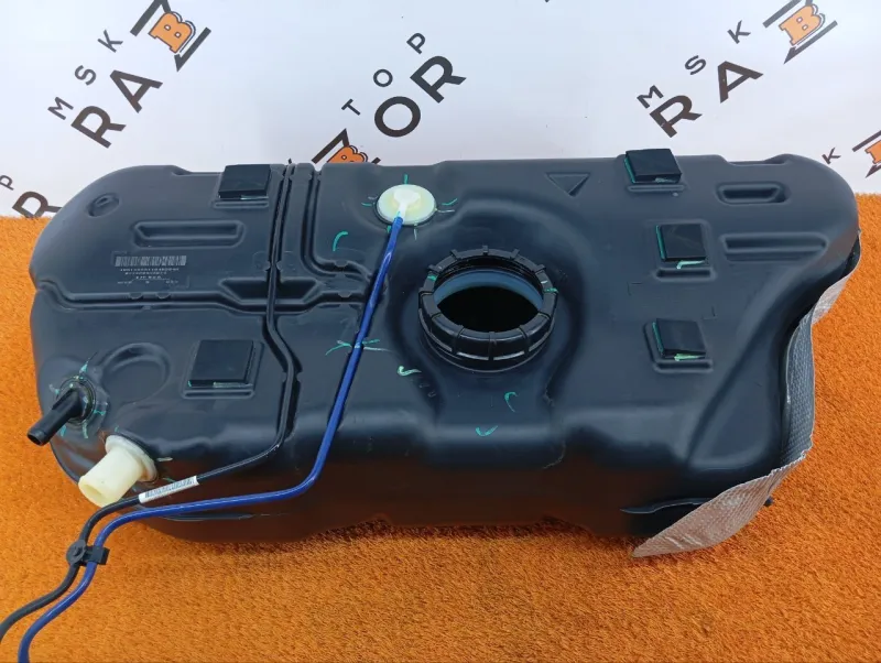 Бак топливный