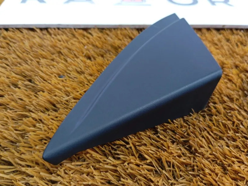 Уголок двери