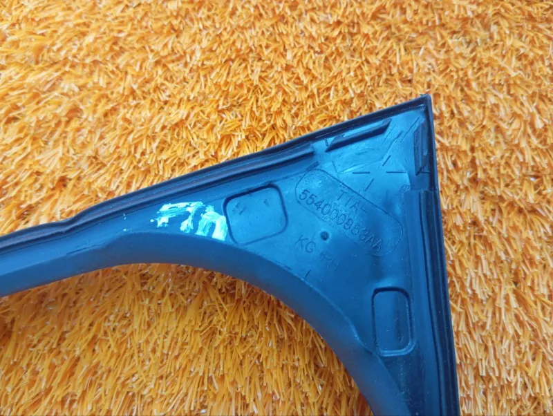 Уплотнитель стекла двери