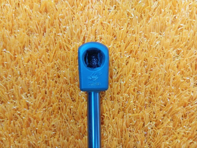 Амортизатор капота