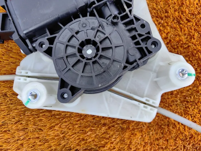 Стеклоподъемник