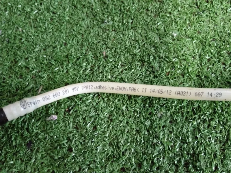 Трубка топливная