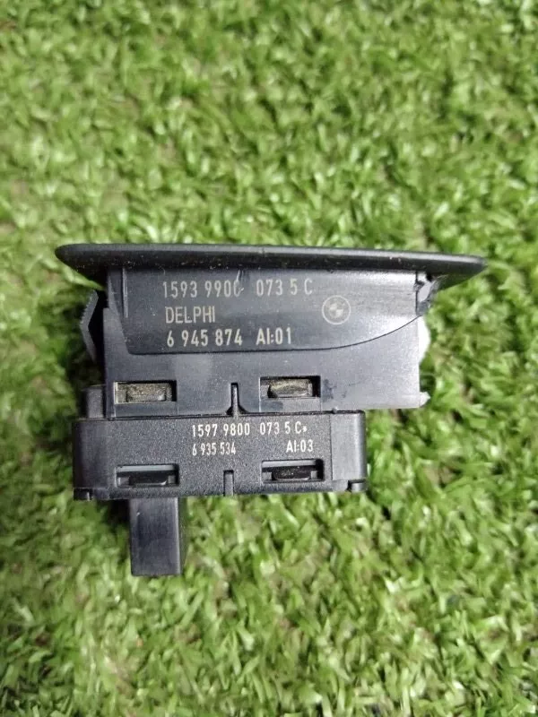 Кнопка стеклоподъемника