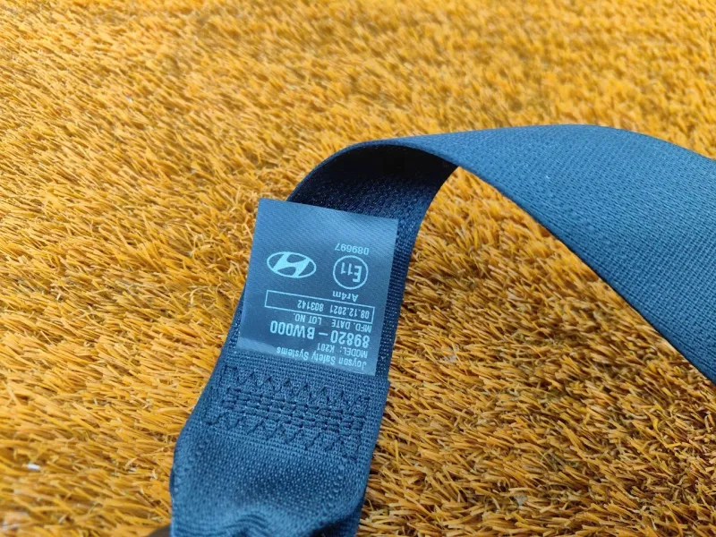 Ремень безопасности