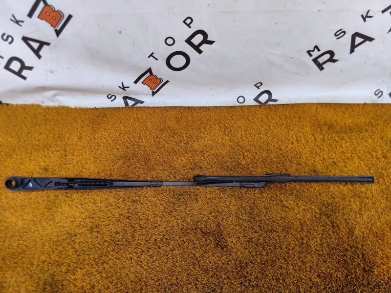 Поводок стеклоочистителя лобового стекла