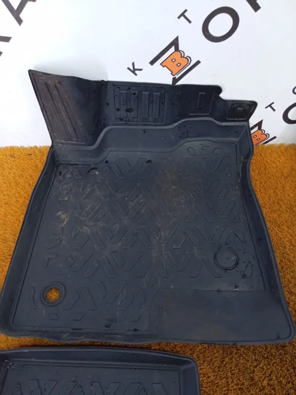 Коврик салона