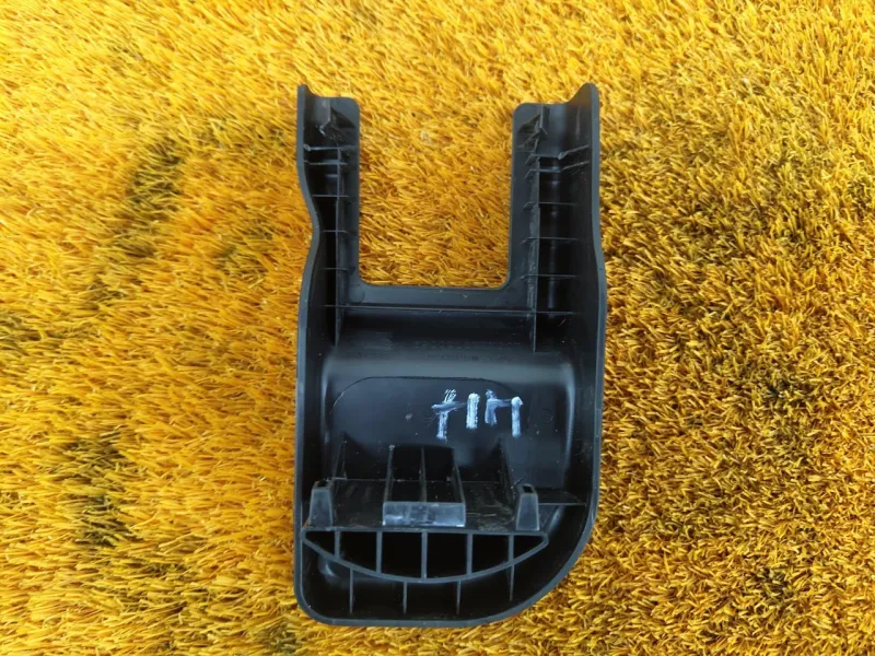 Заглушка крепления сиденья