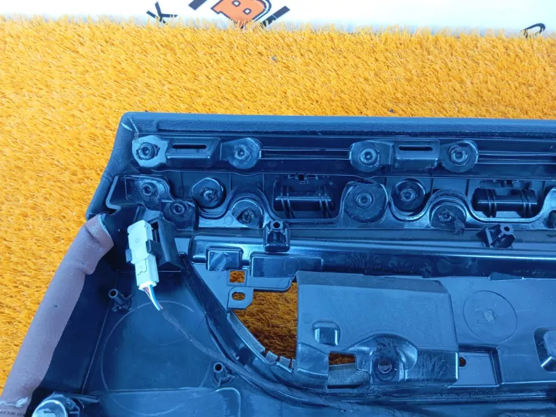 Обшивка двери