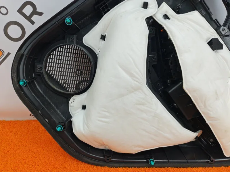 Обшивка двери