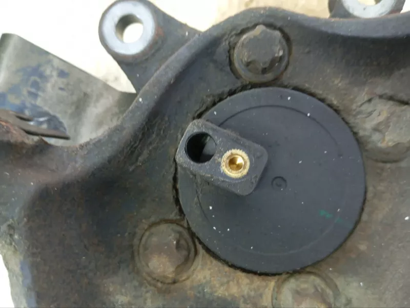 Кулак поворотный