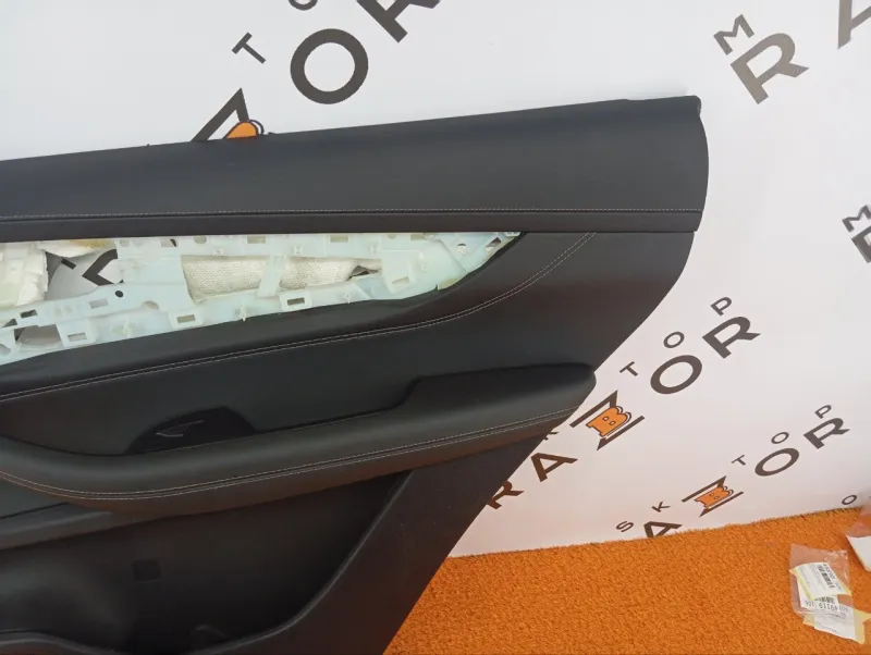 Обшивка двери