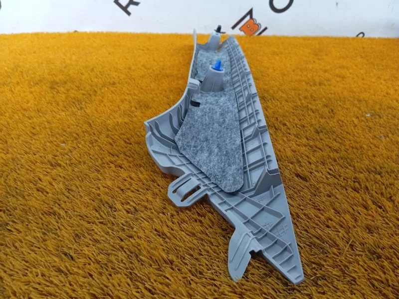 Накладка на стойку кузова