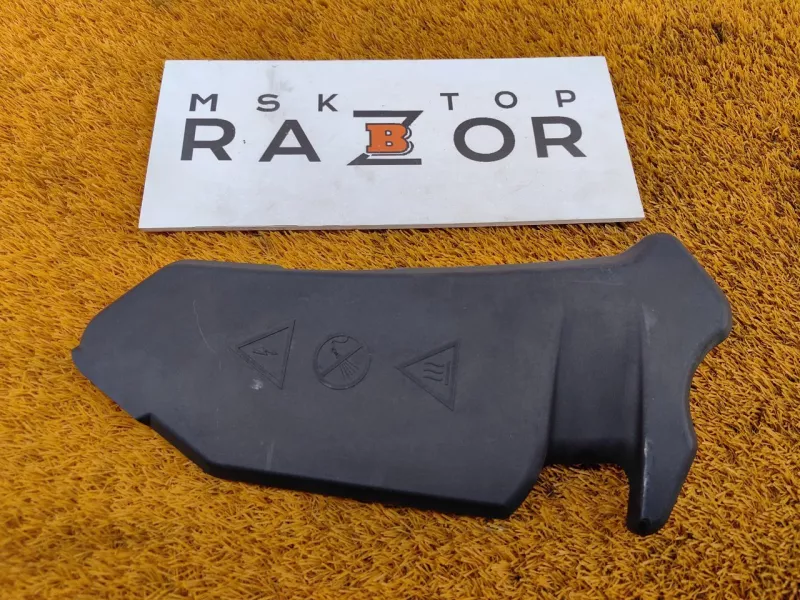 Крышка блока предохранителей