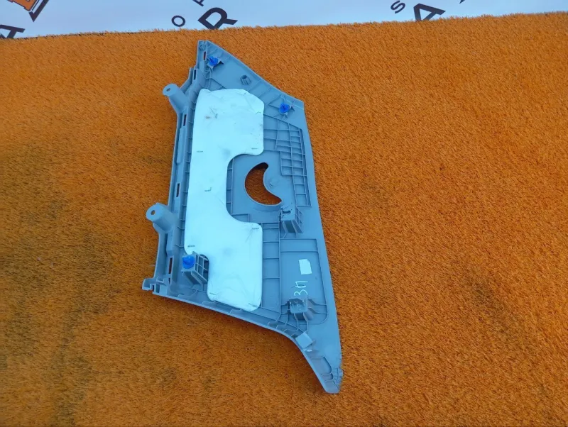 Накладка на стойку кузова