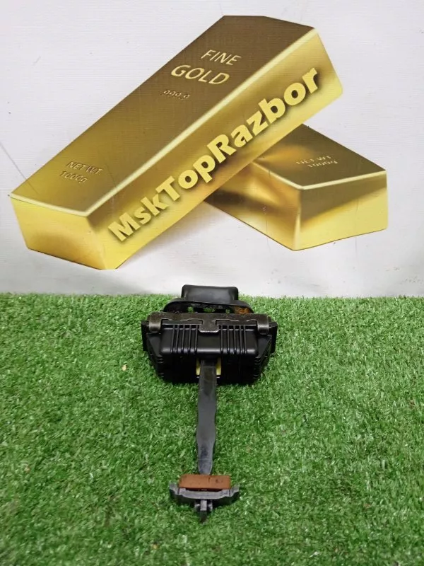 Ограничитель двери