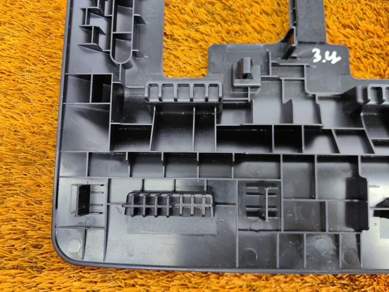 Заглушка полозьев сиденья