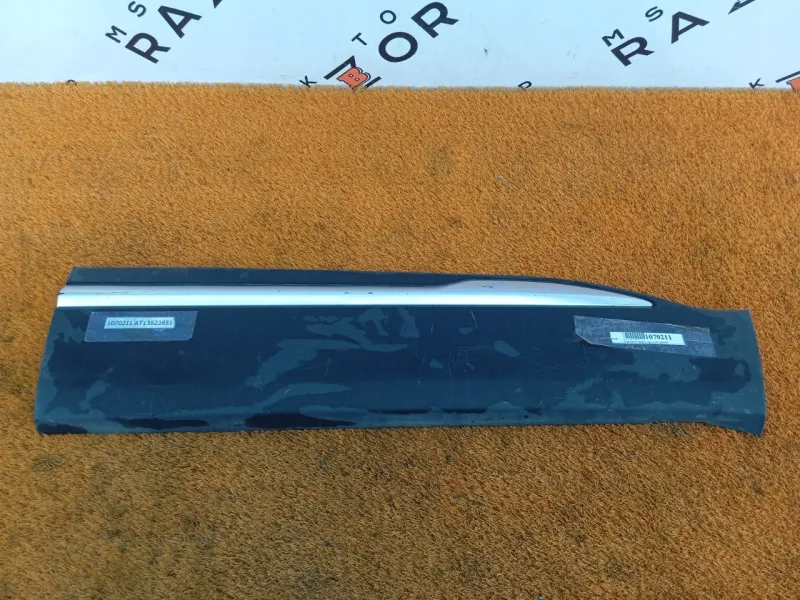 Молдинг двери