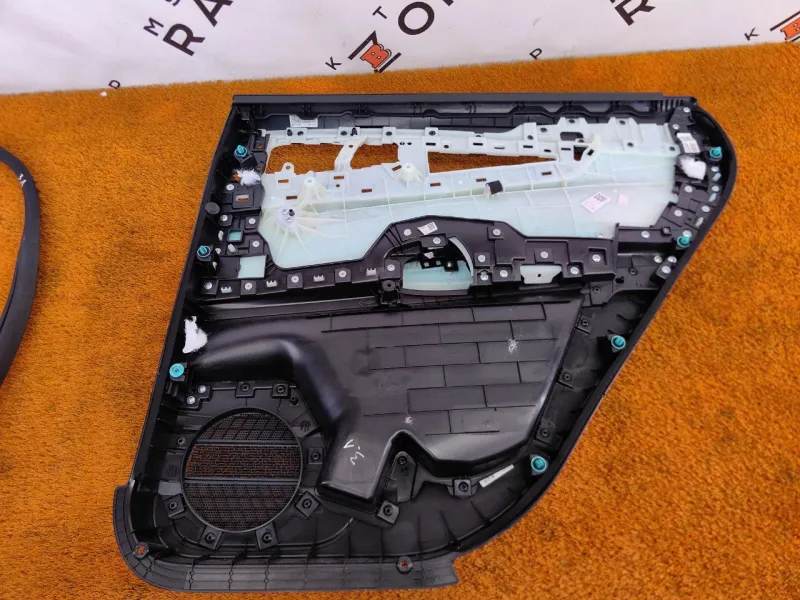 Обшивка двери