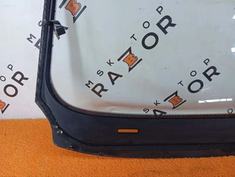 Стекло лобовое