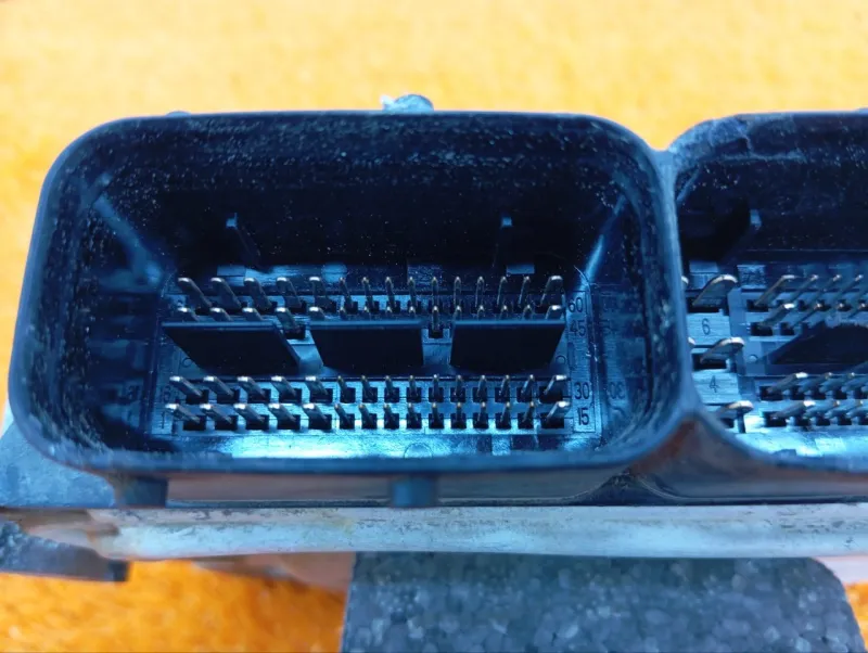 Блок управления двигателем