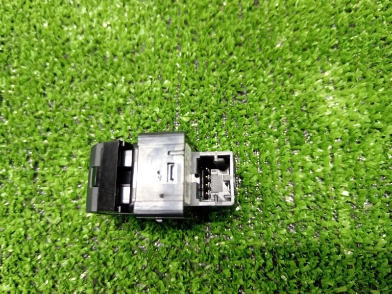 Кнопка стеклоподъемника