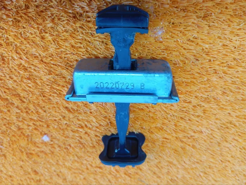 Ограничитель двери