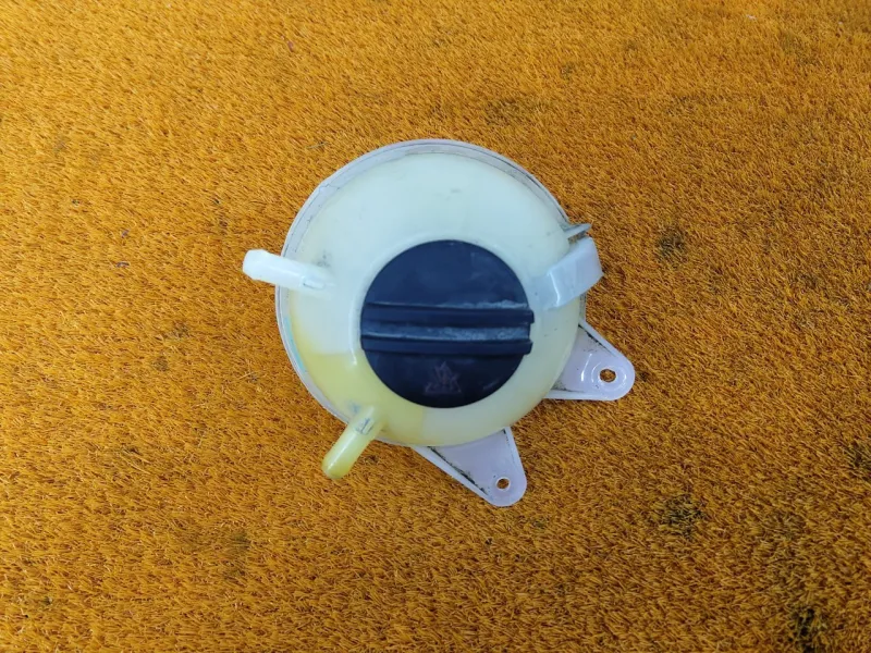 Бачок расширительный