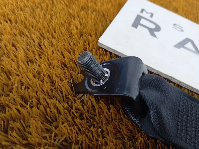 Ремень безопасности