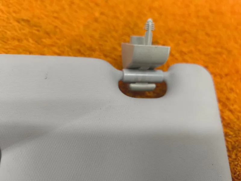 Козырек солнцезащитный