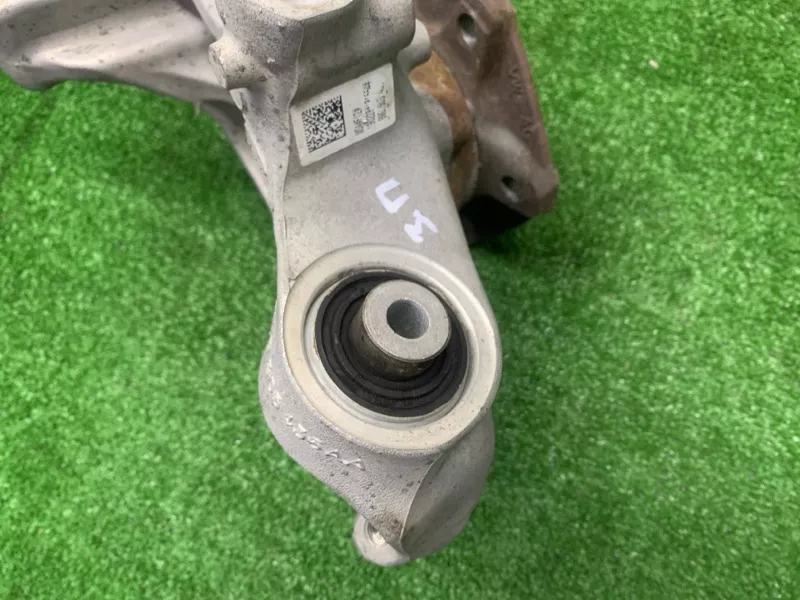 Кулак подвески