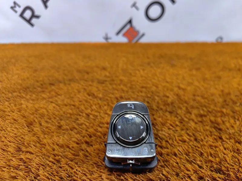 Джойстик регулировки зеркал