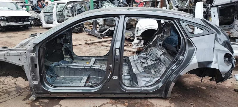 Порог с центральной стойкой